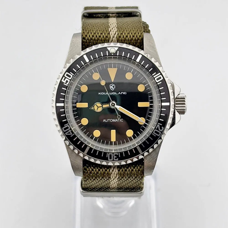 NH35 vintage 40mm sapphire gla - Tropic Strap Vintage recensione e prezzo