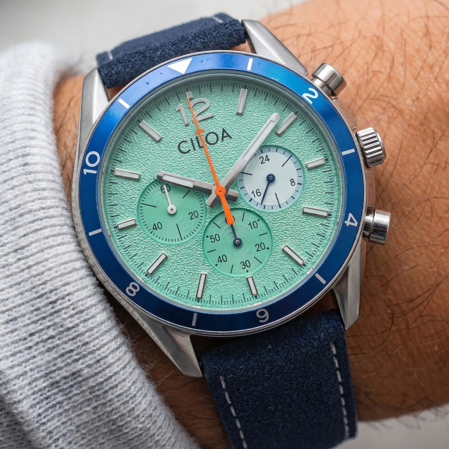 CILOA Men's Chronograph Watch  - Suede Strap Watch recensione e prezzo
