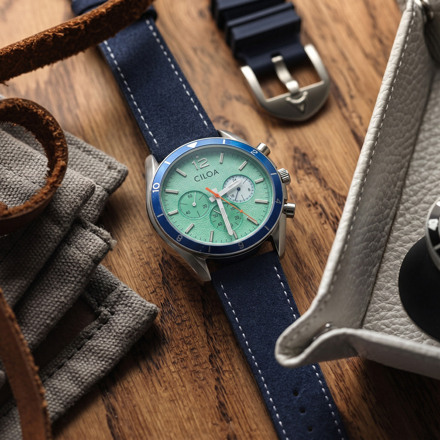 CILOA Men's Chronograph Watch  - Suede Strap Watch recensione e prezzo