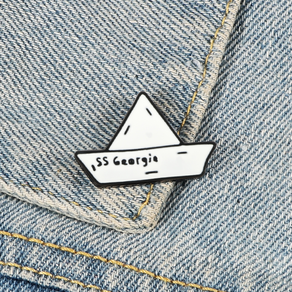 Paper Boat Enamel Pin SS Georg - Buckle Pin Ss recensione e prezzo